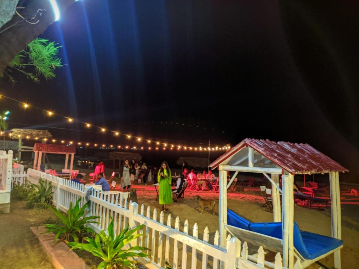 Blue Sand Beach Resort Triquinimale Exterior foto