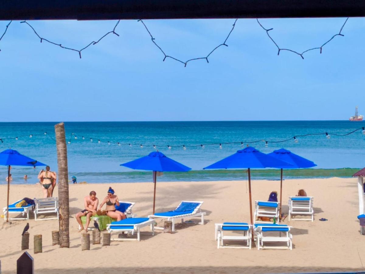 Blue Sand Beach Resort Triquinimale Exterior foto