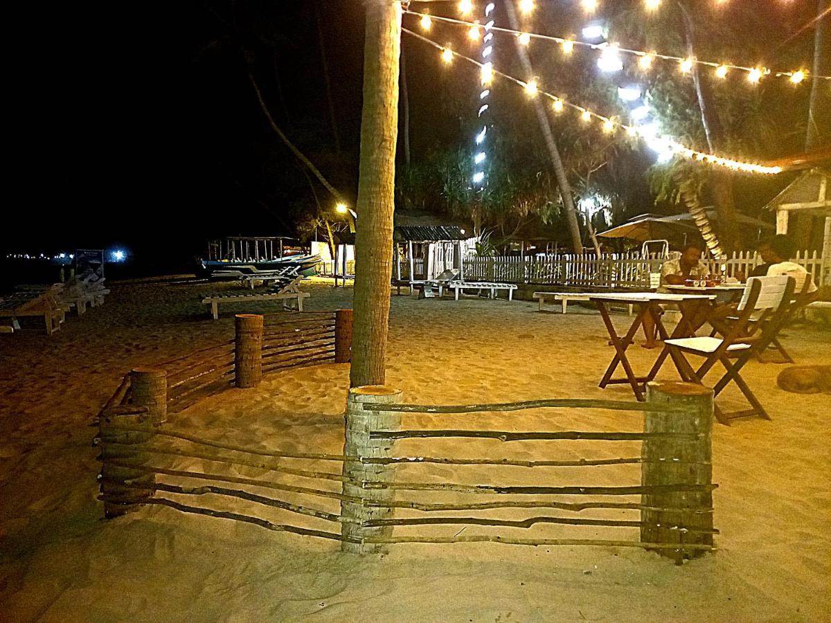 Blue Sand Beach Resort Triquinimale Exterior foto