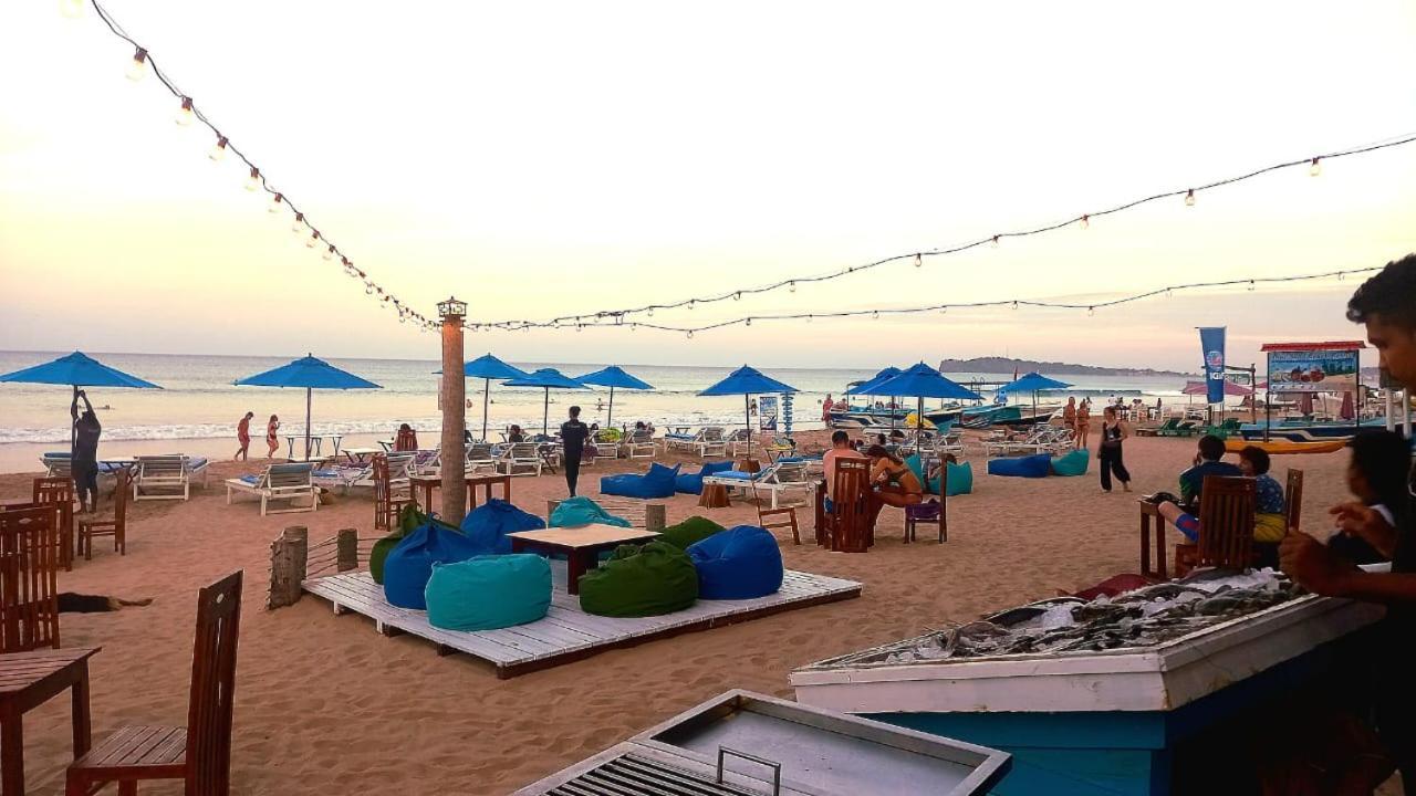 Blue Sand Beach Resort Triquinimale Exterior foto