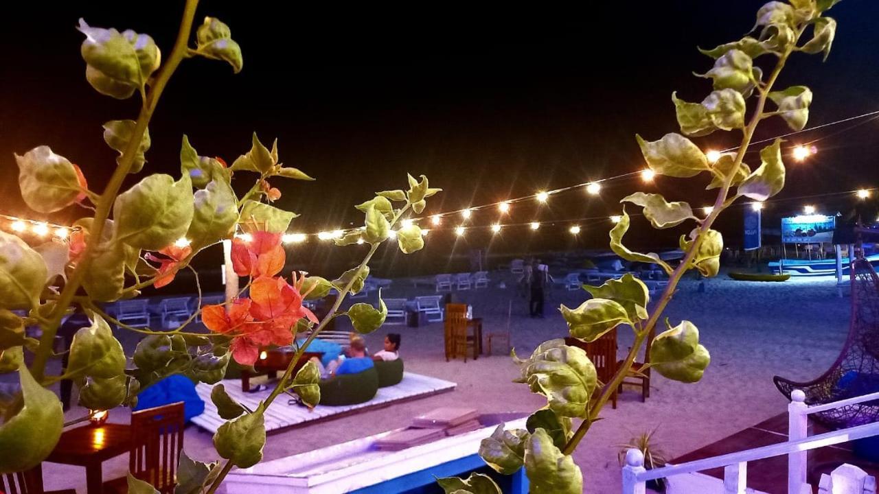 Blue Sand Beach Resort Triquinimale Exterior foto