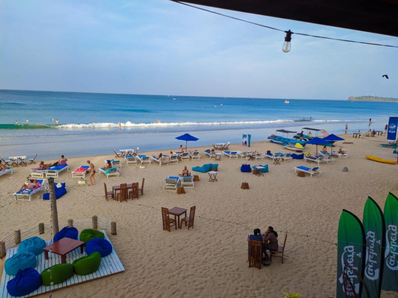 Blue Sand Beach Resort Triquinimale Exterior foto